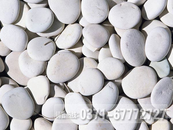 鵝卵石破碎機(jī)每小時(shí)處理多少噸鵝卵石？