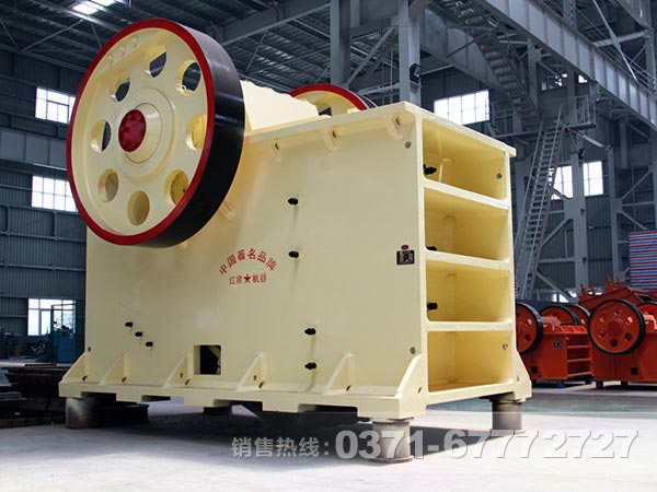 顎式粉碎機(jī)顎板、肘板和邊護(hù)板哪種好？