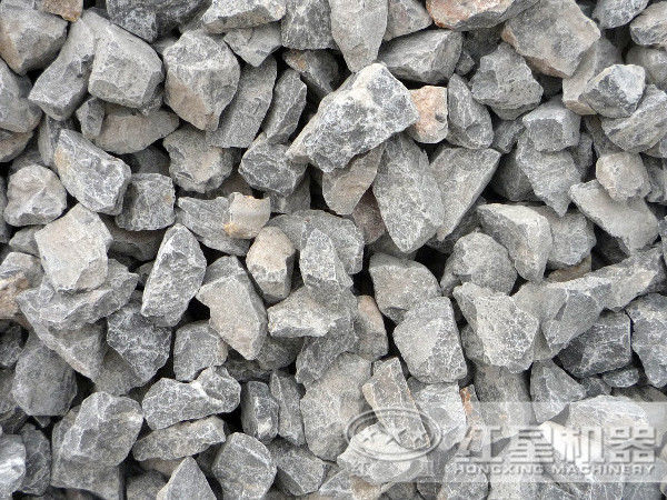 粉碎石灰石建議使用的大型礦石破碎機是鱷嘴式的，還是錘式的？