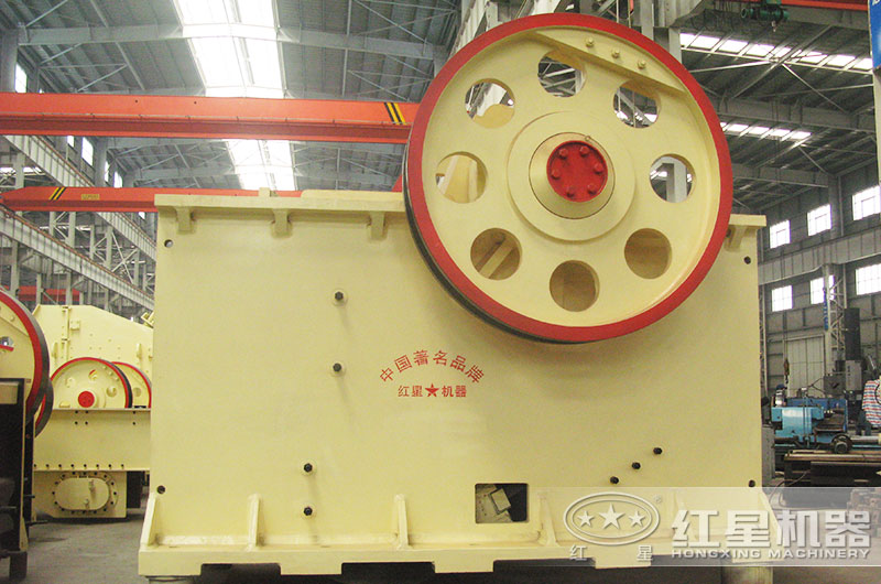 300Ⅹ1300大型細(xì)顎破型號(hào)參數(shù)及具體價(jià)位這里都有，需要的看過來